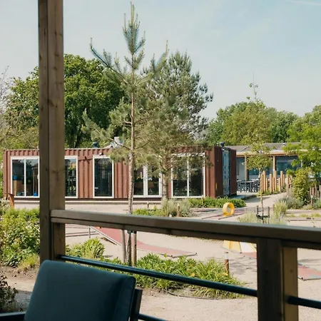 Resort Tiny Hofje 16 Persons Voorthuizen