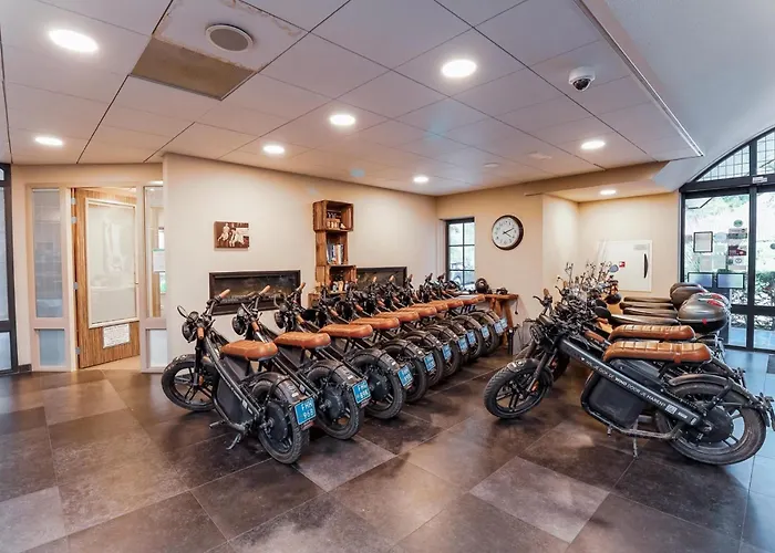 Tiny Hofje 16 Persons Resort Voorthuizen