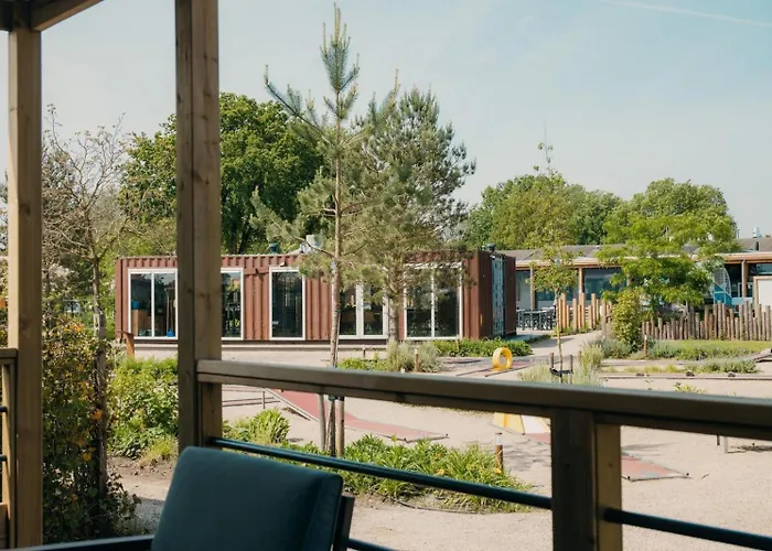 Resort Tiny Hofje 16 Persons Voorthuizen