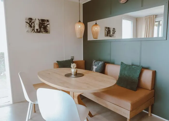 Tiny Hofje 16 Persons * פורטהאוזן