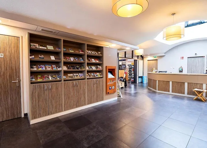 אתר נופש Tiny Hofje 16 Persons